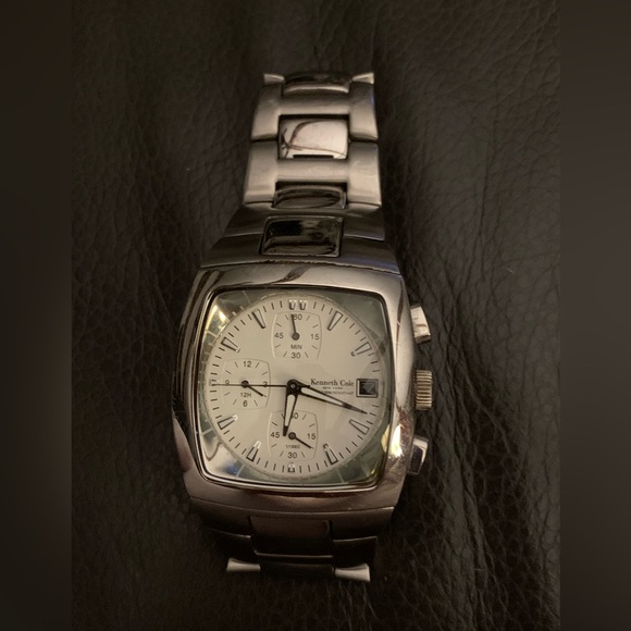 ⌚️⌚️⌚️BOGOHO ⌚️⌚️⌚️Kenneth Cole Stainless Steel Watch - Picture 1 of 9